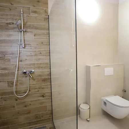 Brand New 3br With Rooftop Sea View & Pool Fiorentini Ciovo * トロギール