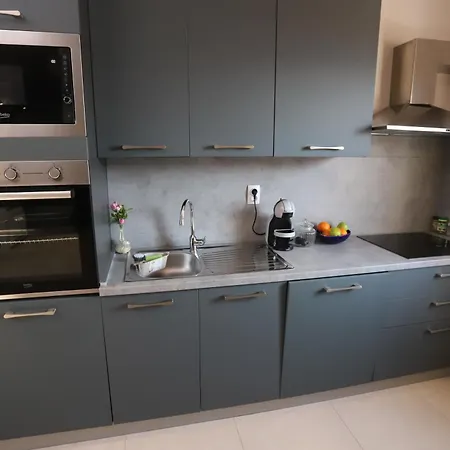 Brand New 3br With Rooftop Sea View & Pool Fiorentini Ciovo アパート トロギール