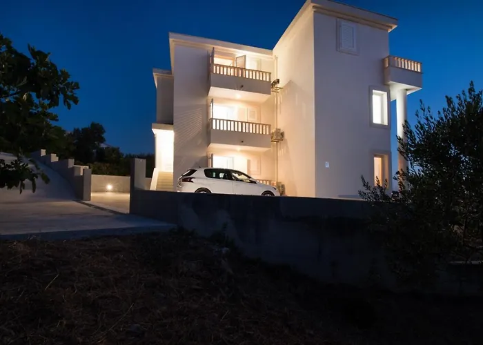 Brand New 3br With Rooftop Sea View & Pool Fiorentini Ciovo