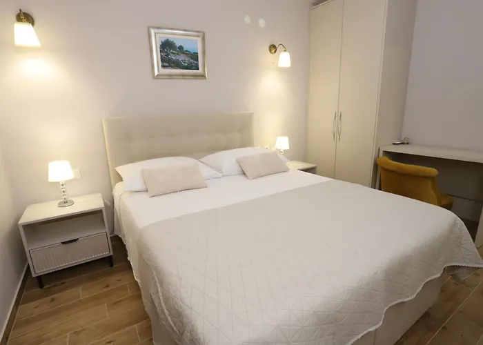 Apartman Brand New 3br With Rooftop Sea View & Pool Fiorentini Ciovo Trogir